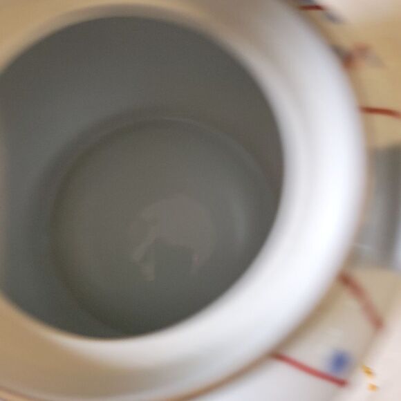 Vintage ceramic tea pot with bamboo style handle - Picture 8 of 8